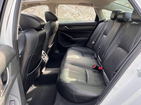 Used 2022 Honda Accord Touring image 47