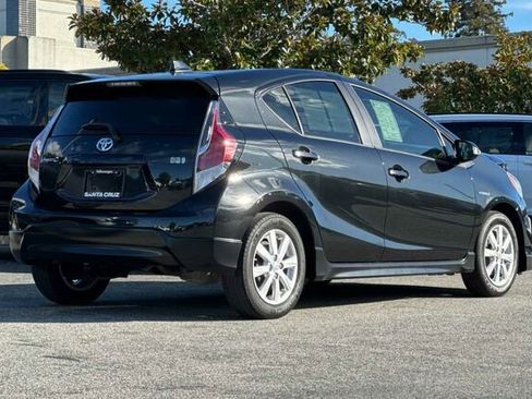 Used 2017 Toyota Prius C Two image 4