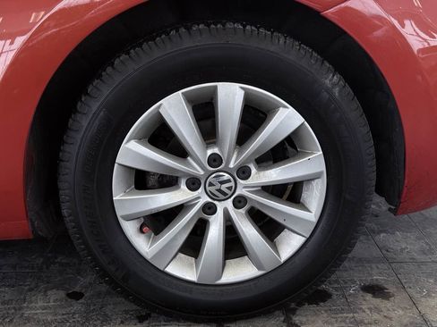 Used 2017 Volkswagen Beetle 1.8T Classic image 23