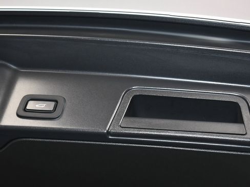 Used 2022 Land Rover Range Rover Evoque SE image 64