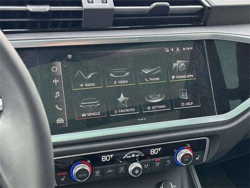 Certified 2025 Audi Q3 2.0T Premium Plus w/ Premium Plus Package image 29
