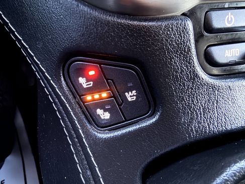 Used 2016 GMC Yukon XL Denali w/ Open Road Package image 13