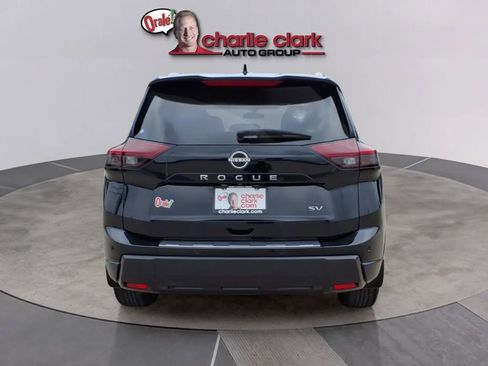 Used 2024 Nissan Rogue SV w/ SV Premium Package FWD image 4
