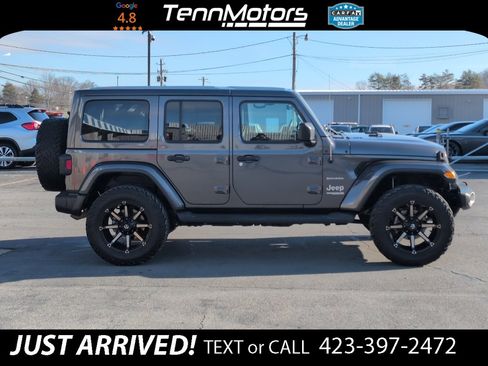 Used 2018 Jeep Wrangler Unlimited Sahara image 4