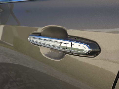 Used 2020 Cadillac XT4 Premium Luxury image 11