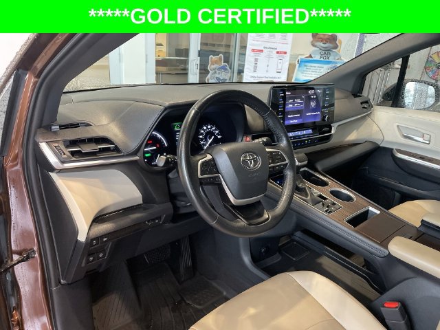 Certified 2022 Toyota Sienna XLE FWD image 18
