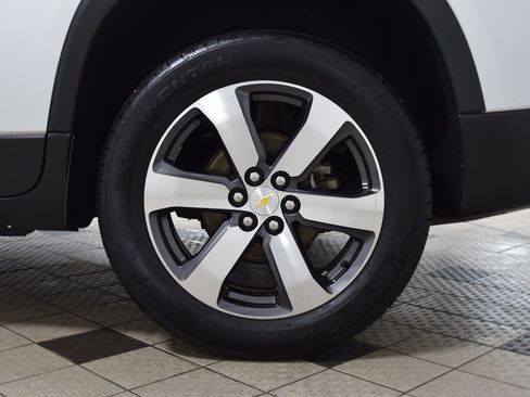 Used 2018 Chevrolet Traverse LT image 27