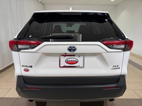 Certified 2024 Toyota RAV4 XLE w/ Convenience Package AWD/4WD image 4