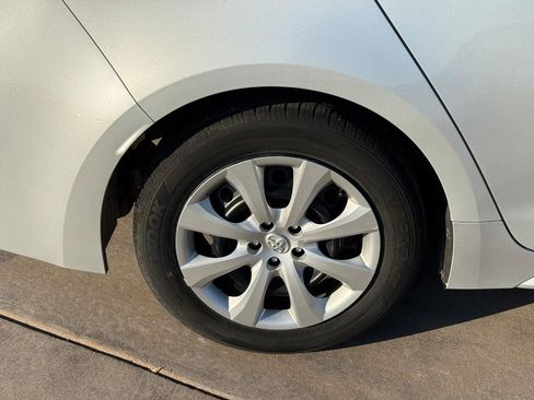 Used 2025 Toyota Corolla LE FWD image 6