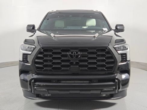 Used 2025 Toyota Sequoia Capstone AWD/4WD image 8