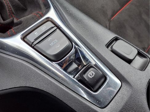Used 2019 Chevrolet Camaro ZL1 RWD image 18