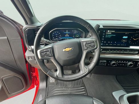 Used 2025 Chevrolet Silverado 2500 LT AWD/4WD image 11