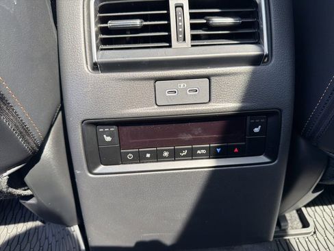 Used 2025 MAZDA CX-90 3.3 Turbo w/ Premium Plus Pkg image 16