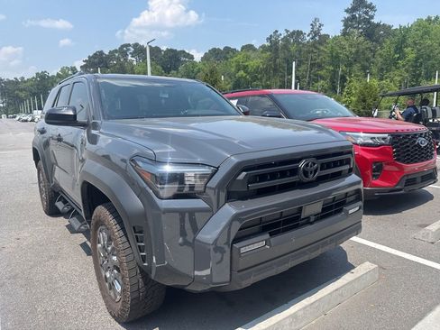 Used 2025 Toyota 4Runner SR5 AWD/4WD image 1