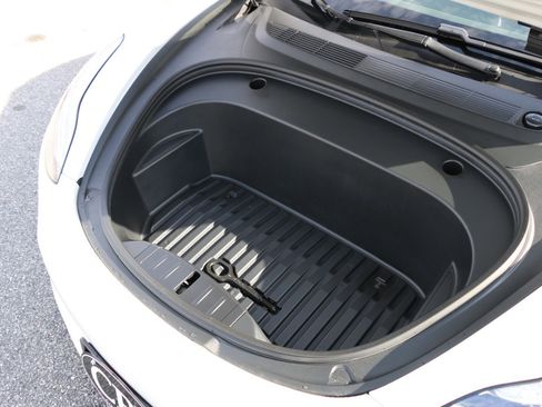 Used 2021 Tesla Model 3 Standard Range Plus image 26