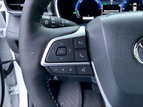 Used 2025 Toyota Highlander Limited image 22