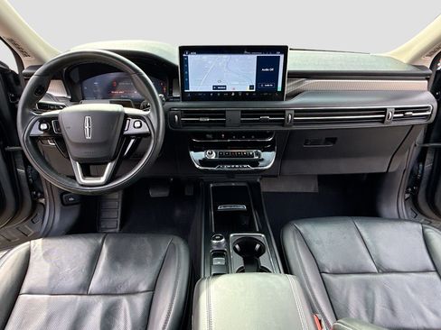 Used 2023 Lincoln Corsair Reserve w/ Equipment Group 202A AWD/4WD image 3