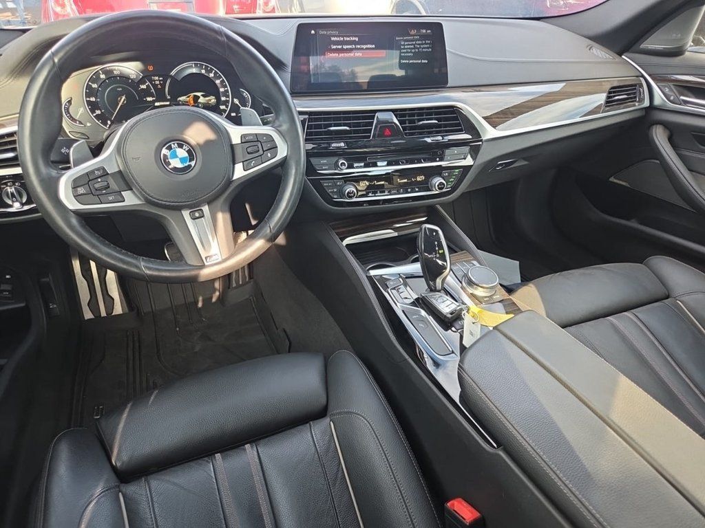 Used 2018 BMW 530e xDrive AWD/4WD image 9