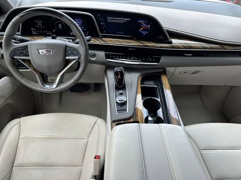 Used 2021 Cadillac Escalade Premium Luxury Platinum image 13