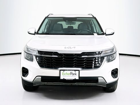 Used 2025 Kia Seltos S image 2