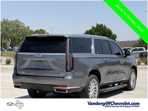 Used 2021 Cadillac Escalade ESV Premium Luxury AWD/4WD image 4