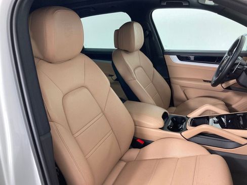 Certified 2024 Porsche Cayenne image 24