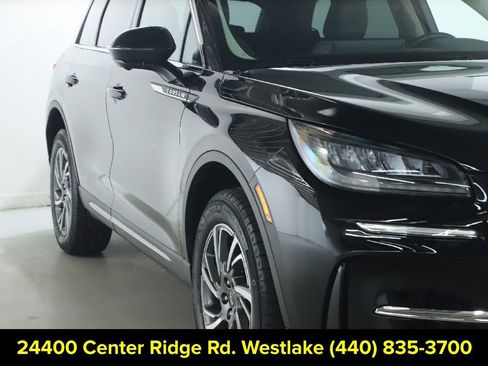 Used 2023 Lincoln Corsair FWD w/ Equipment Group 101A image 9