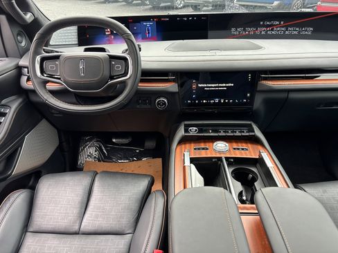 New 2026 Lincoln Navigator L Black Label AWD/4WD image 28