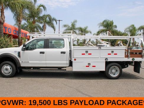 Used 2017 Ford F550 2WD Crew Cab Super Duty image 4