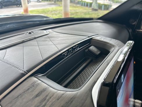 Used 2025 RAM 2500 Limited image 60