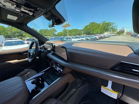 New 2026 Chevrolet Tahoe High Country RWD image 17