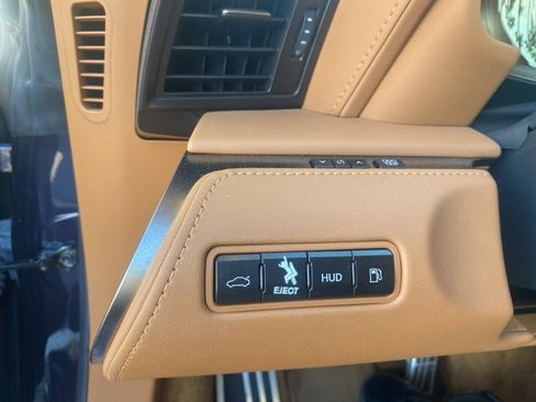 Used 2020 Lexus LC 500 Coupe w/ Performance Package image 11