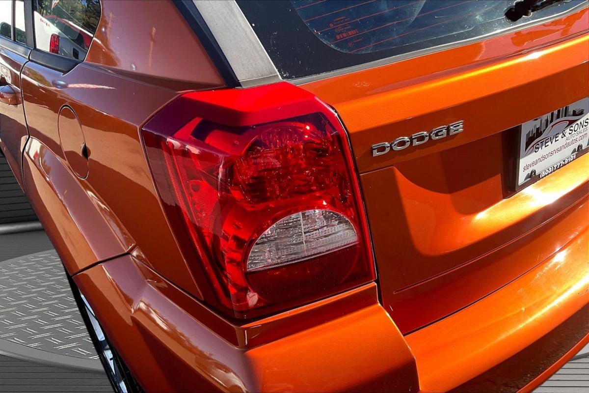 Used 2011 Dodge Caliber Heat FWD image 23