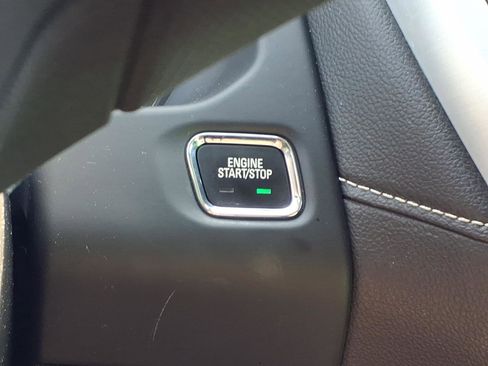 Used 2023 GMC Acadia SLE AWD/4WD image 17