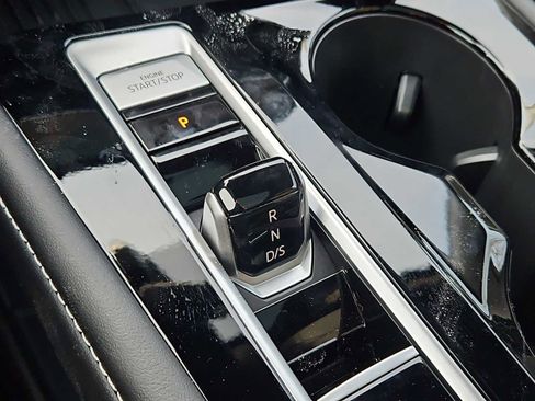 New 2026 Volkswagen Atlas Cross Sport SE image 19