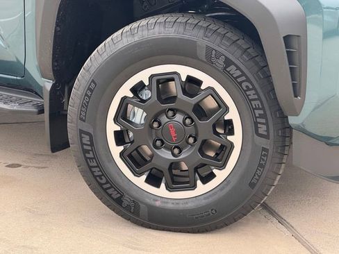 New 2026 Toyota 4Runner TRD Off-Road Premium AWD/4WD image 2