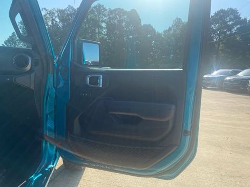 Used 2020 Jeep Wrangler Unlimited Sport S AWD/4WD image 15