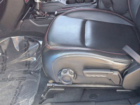 Used 2022 Jeep Wrangler Unlimited Rubicon w/ Steel Bumper Group image 19