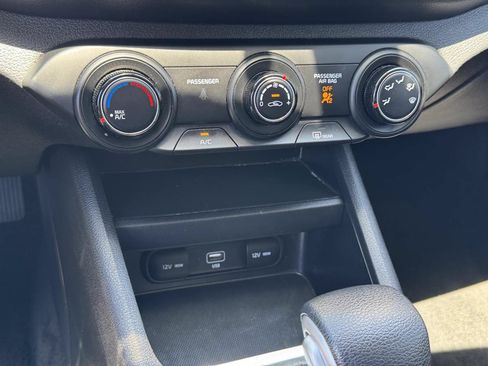 Used 2022 Kia Forte LXS FWD image 31