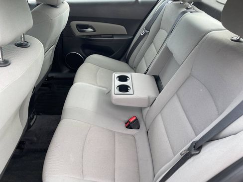 Used 2015 Chevrolet Cruze LT w/ Sun And Sound Package FWD image 10