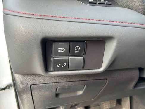 Used 2023 Toyota Highlander XSE FWD image 19