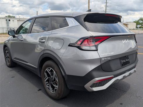 Used 2025 Kia Sportage LX FWD image 3