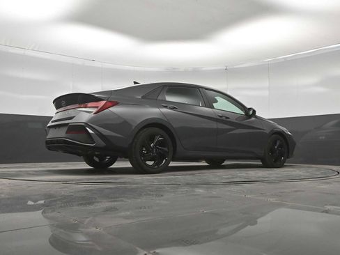 New 2026 Hyundai Elantra SEL Sport FWD image 39