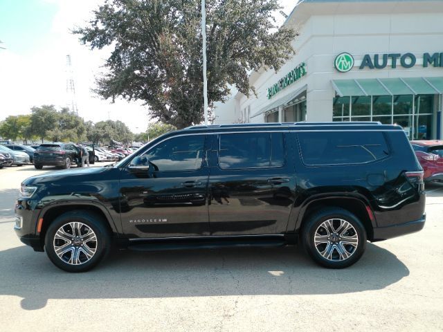 Used 2025 Jeep Wagoneer L Series II AWD/4WD image 10