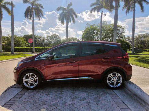 Used 2017 Chevrolet Bolt LT FWD image 17