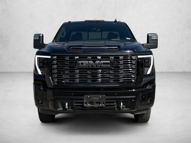 Used 2025 GMC Sierra 3500 Denali Ultimate AWD/4WD image 2