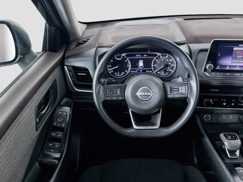 Used 2023 Nissan Rogue S AWD/4WD image 18