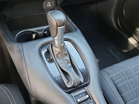 Certified 2024 Honda HR-V LX image 10