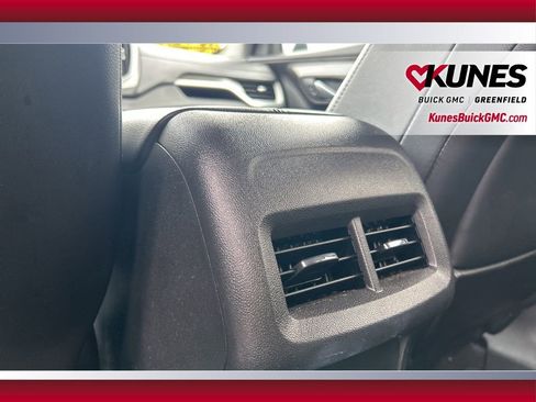 Used 2023 GMC Terrain SLT image 33