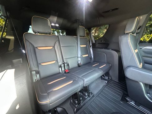 Used 2024 GMC Yukon XL AT4 w/ Technology Package AWD/4WD image 35